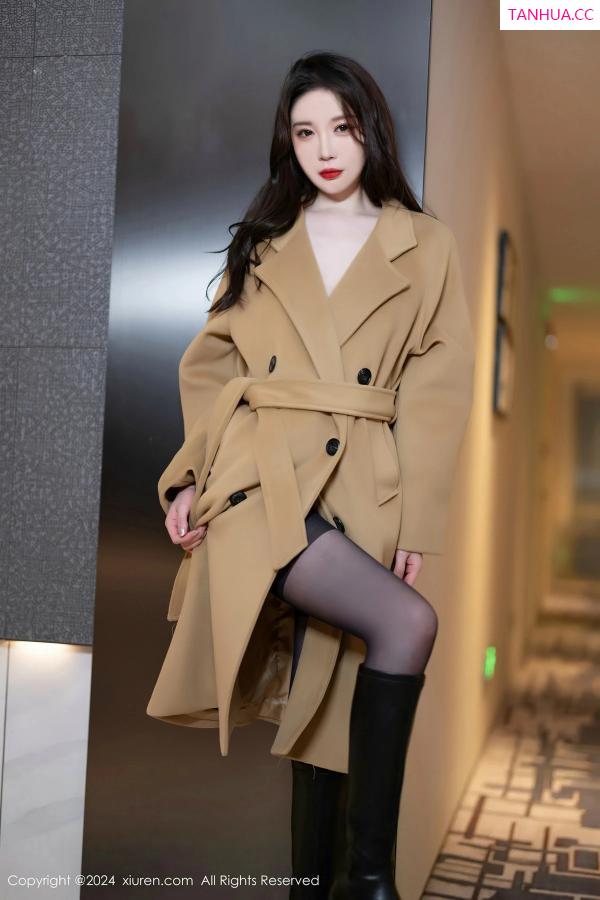梦心玥  [XiuRen]高清写真图 2024.04.18 No.8414 梦心玥 黑丝美腿第7张图片